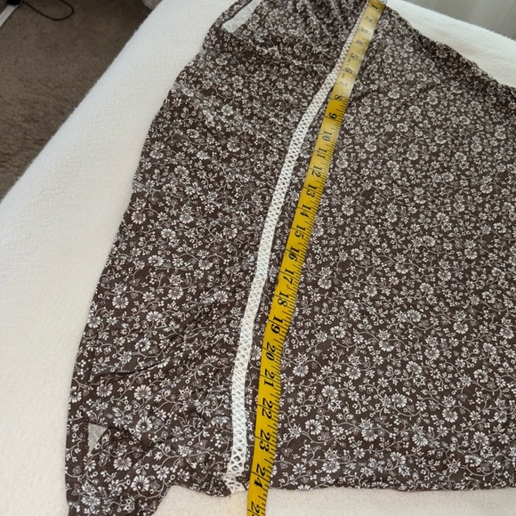 LOFT OUTLET, sleeveless, BROWN/WHITE FLOWERED TANK  SIZE LARGE - Picture 10 of 10